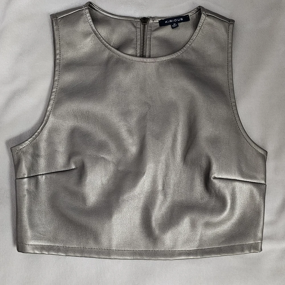Kirious Women's Metallic FauxLeather Crop Top Full-Zip Size M - Picture 2 of 6